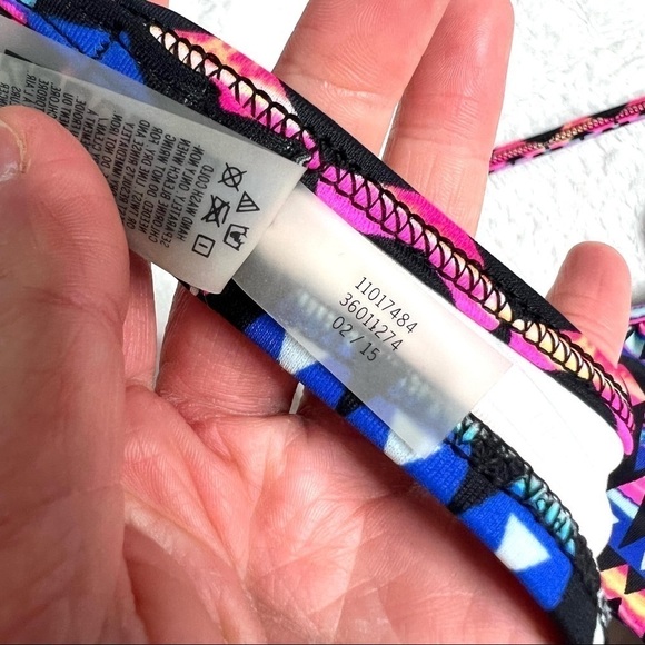 Victoria's Secret Body Wrap Bikini Top Chevron Tribal Print Size Medium - Picture 10 of 11